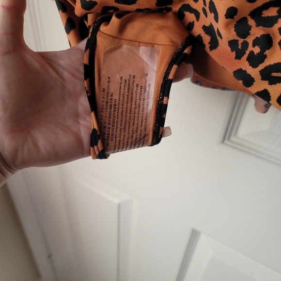 Forever 21 leopard Print. 3X Plus Size. One Piece Bathing Suit. - Picture 4 of 4